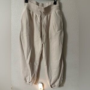 Nike Women’s Oversized Sweatpants Sz M